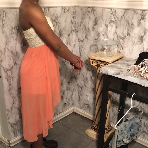 Used xs white/peace casual 👗 - Picture 3 of 4